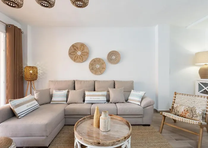 Design House 150m From Vistas